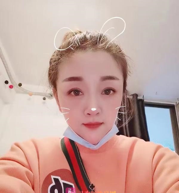 天河公园附近妹子