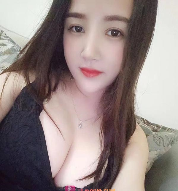 大奶妹倩倩