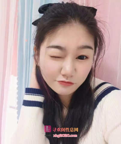 合肥练瑜伽的女孩