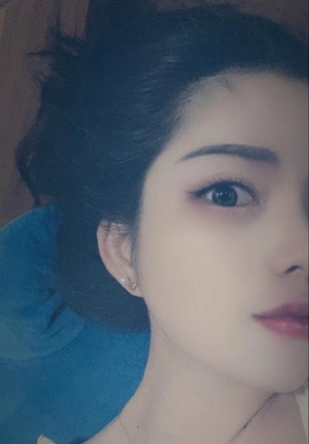 武汉美女玲珑