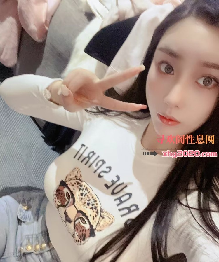 长腿妹子，年轻身材好