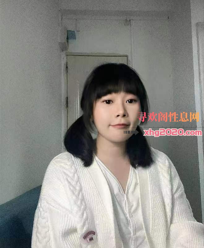 可爱型短发萌妹子