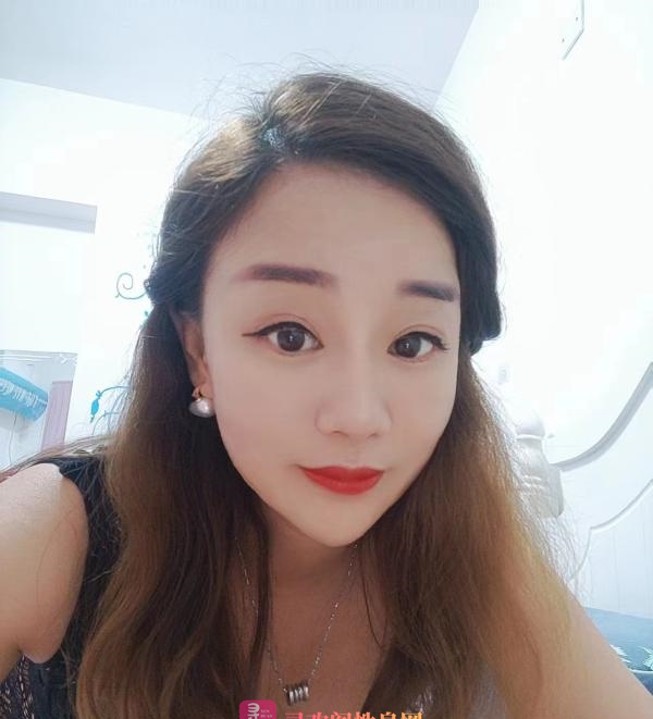 黑丝骚御姐玥儿