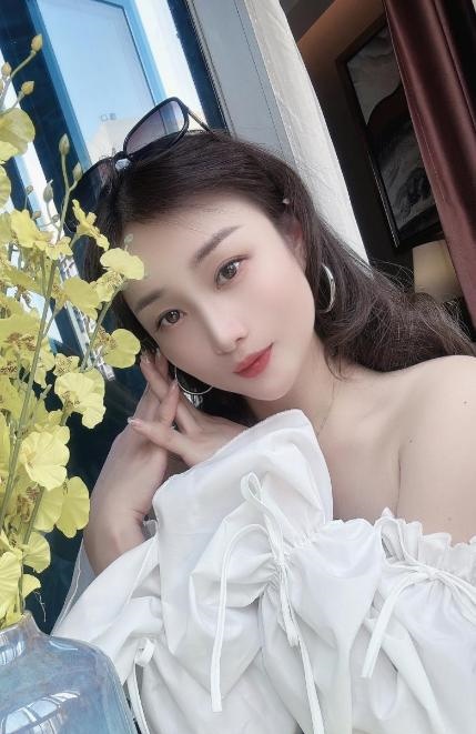 天河美腿姐姐雨琪