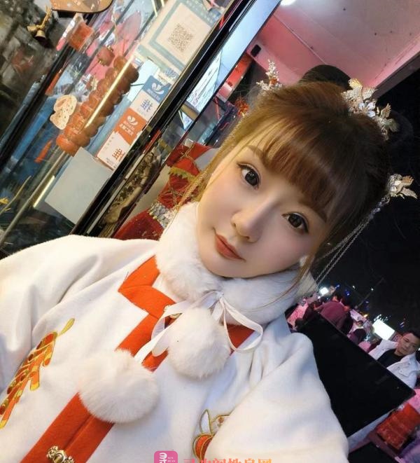 河东粉嫩公主丝足诱人