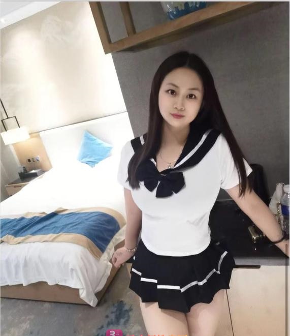 大奶制服娜娜