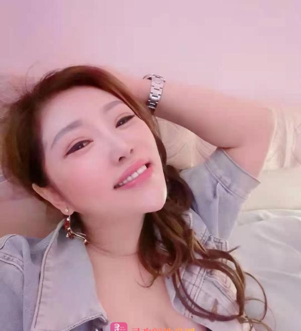 胸推双乳肉夹小弟