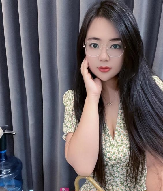 广州琳琳眼镜妹