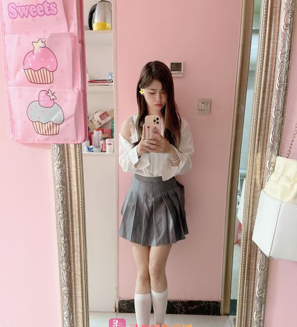 高新学生装身材控小丽