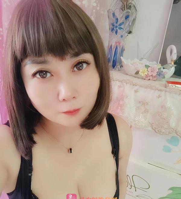 虹口短发少妇
