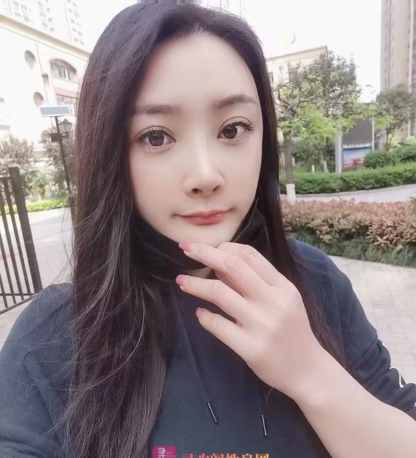 大胸妹妹苏青