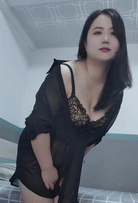 丝足巨乳小章鱼