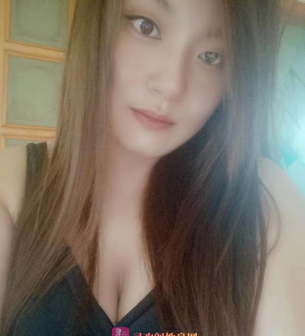 眼神撩人的中项妹子