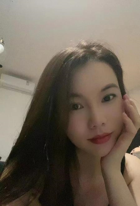 居家美腿小姐姐