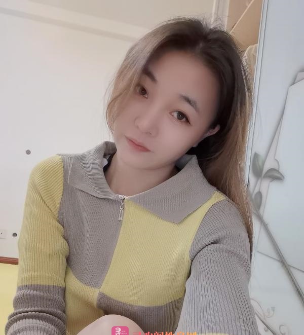打卡宝山大长腿瑶瑶