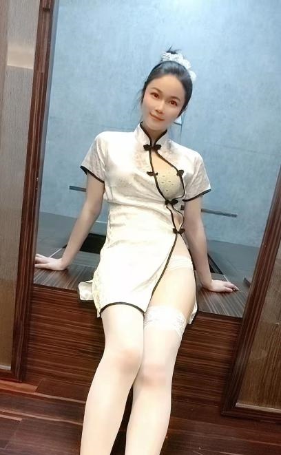 广州旗袍白丝希希