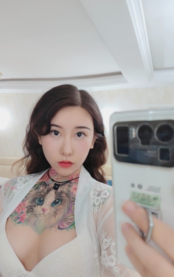西安猫纹身健身大屁股