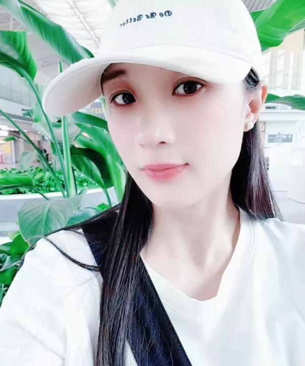 行知路苗条少妇