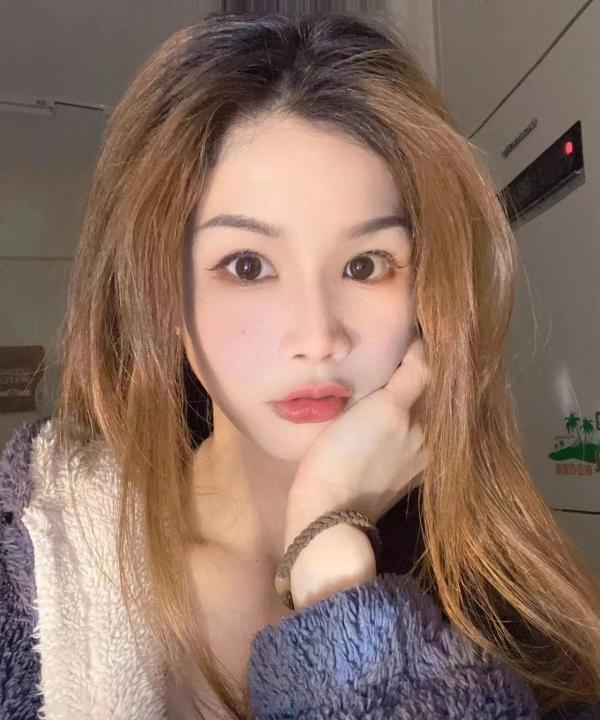 蜀山可湿吻朵朵