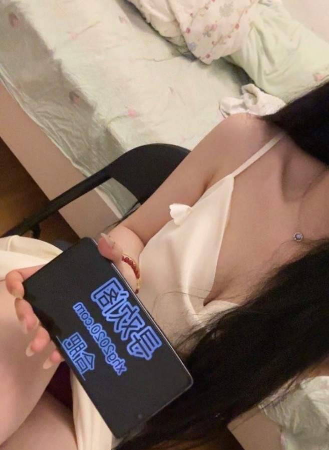 合肥丰腴丝袜妹