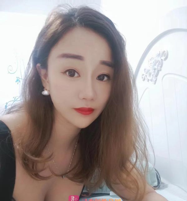黑丝御姐小如