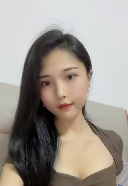 新都区苗条萱萱