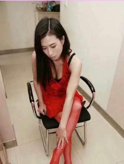 很骚的卸货少妇