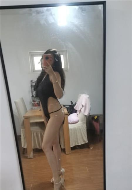 轻熟性感少妇