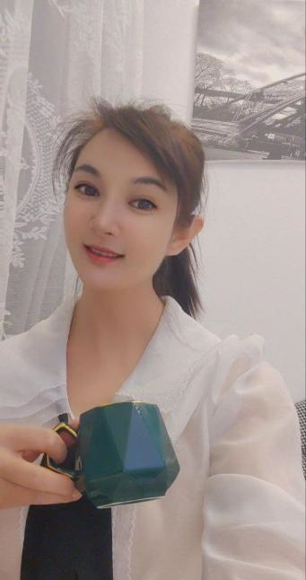 越秀服务系小姐姐