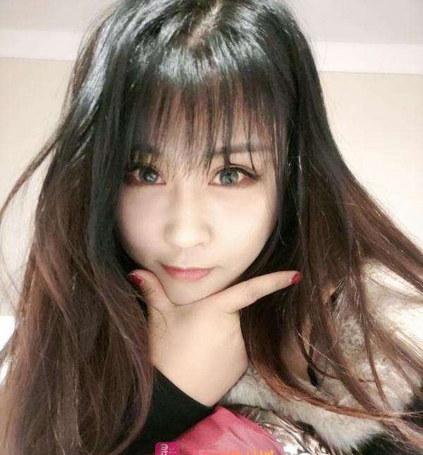 南京大胸美臀服务少妇