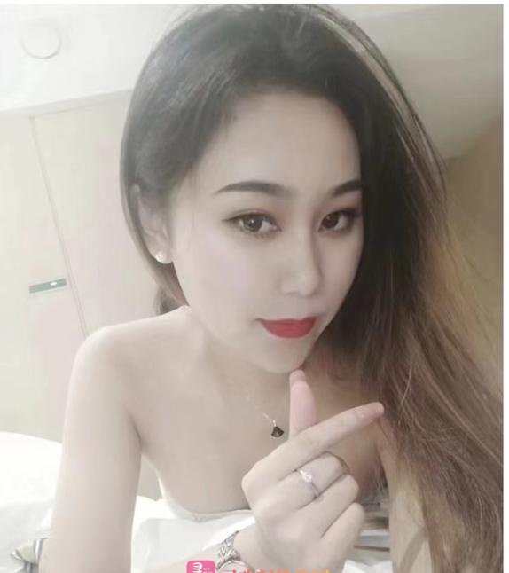 龙岗中心城小柳岩