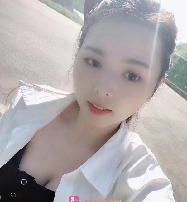 南山丝足雪儿