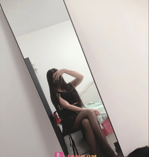 西城大奶黑丝妹