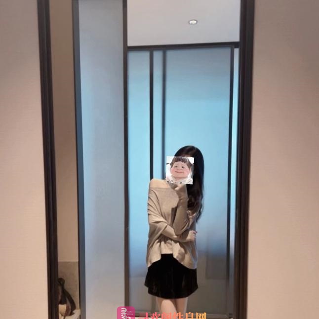 盘亮条顺的小姐姐