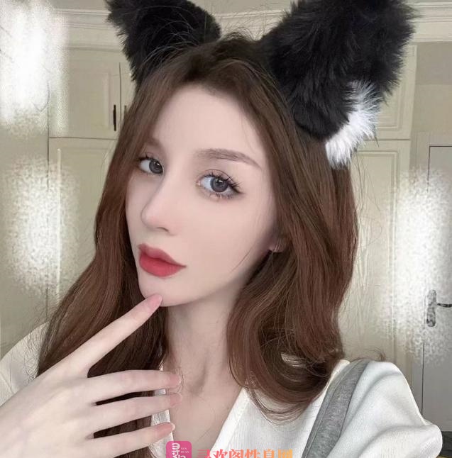 蜜桃刚成熟的妹子