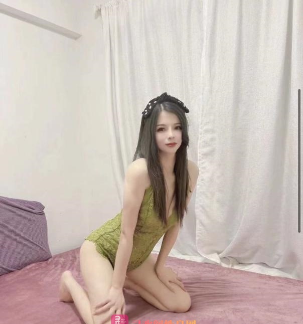 布吉长腿 伊伊