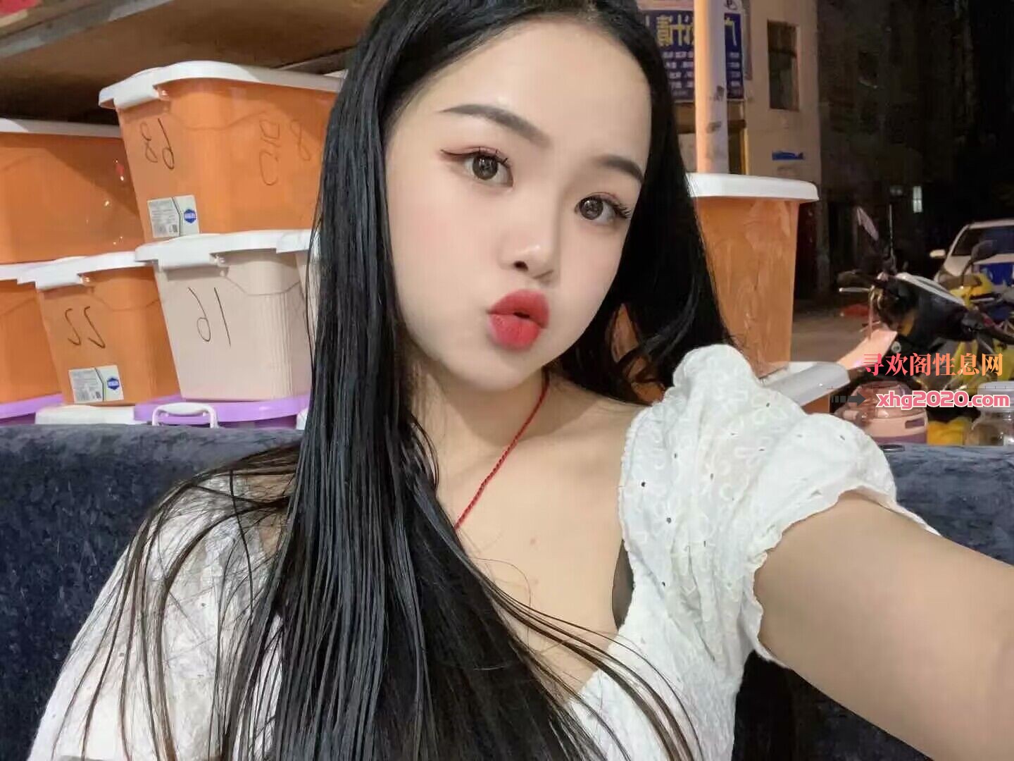 南明区花果园大胸妹子