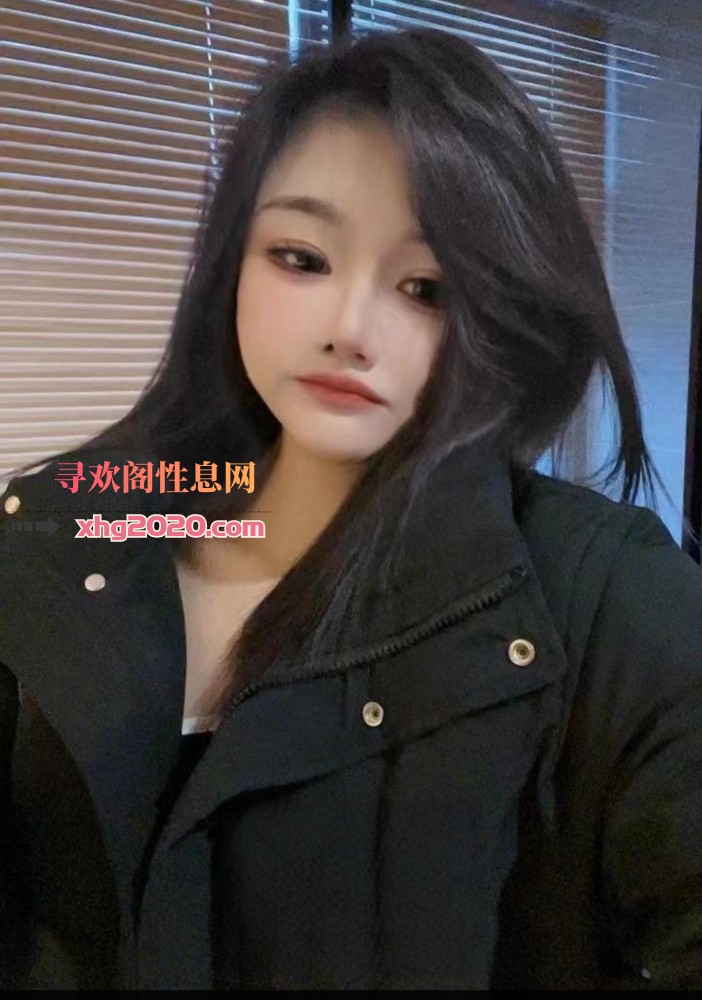 成都偶遇骚货小奶妹