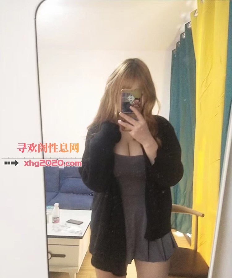 小区大胸妹