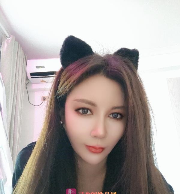 栖霞大胸骚少妇