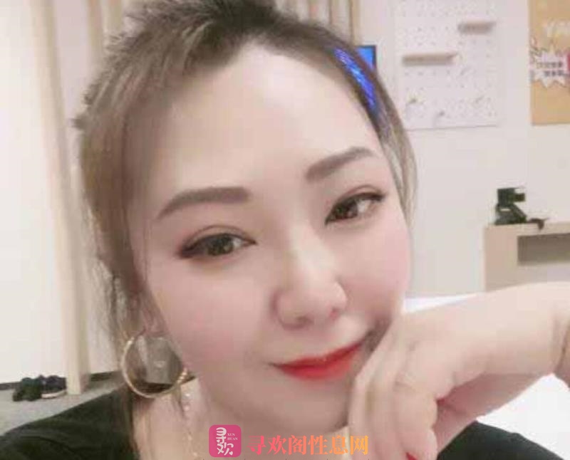 颜值不错小少妇