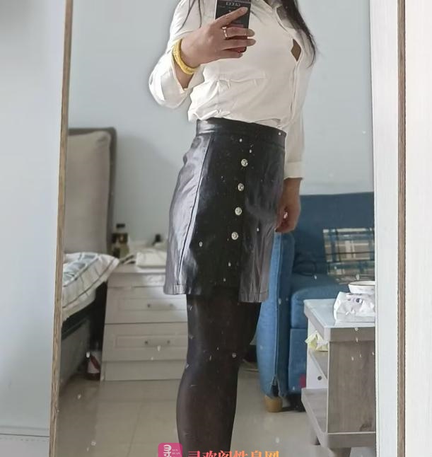 青山万达大胸妹可欣