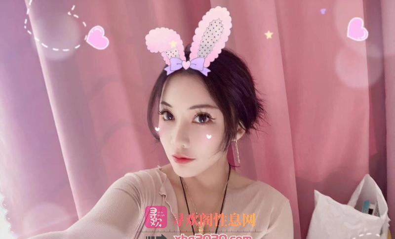 网红脸小姐姐