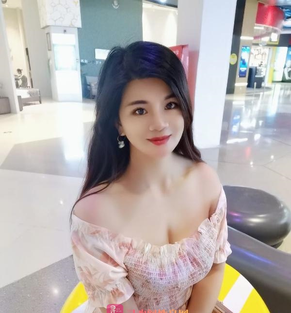 大奶师姐诗诗