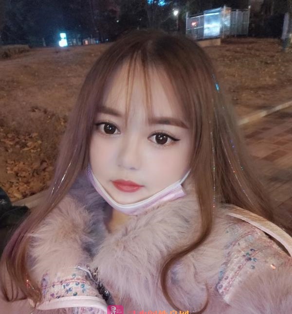婴儿肥小姐姐