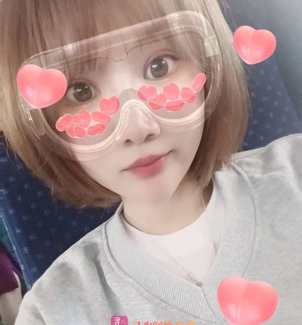 口活颜值小月亮