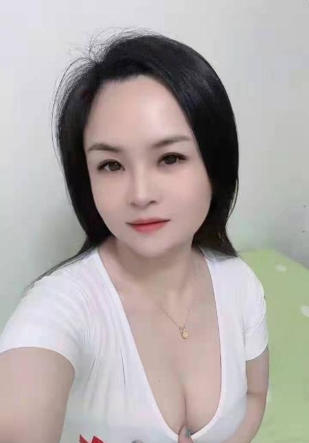 肤白性感小微