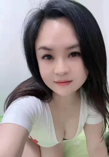 肤白性感小微