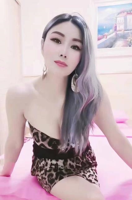 气质豹纹少妇