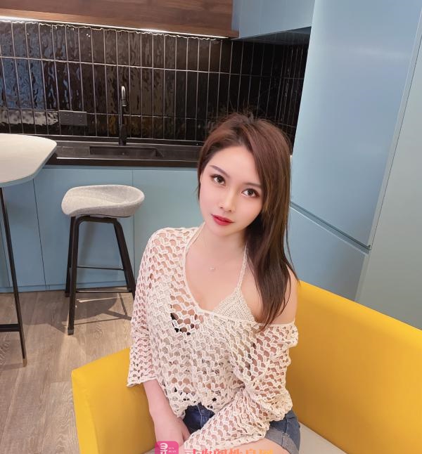 妩媚小姐姐